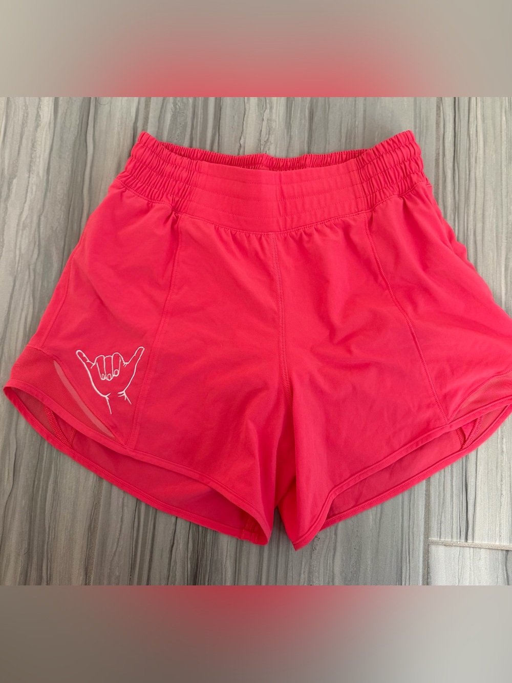 lululemon athletica Hot Pink hotty hot Athletic Shorts with White Shaka size 4